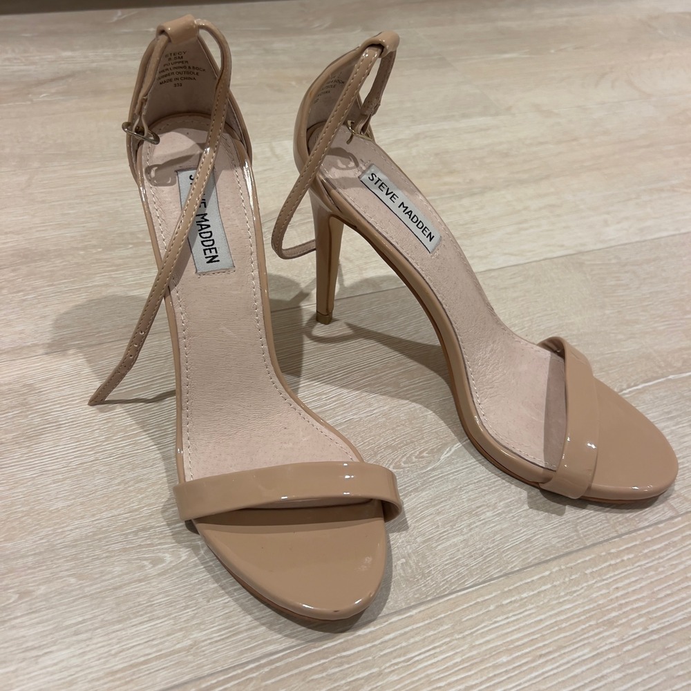 Steve Madden Stecy‎ Nude Patent Ankle Strap Stiletto Heel Sandals Mens 8.5M Tan